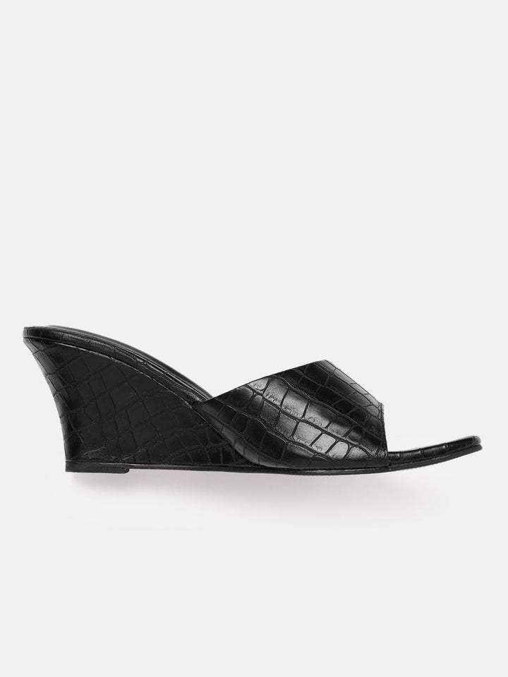 Lino Perros Croc Textured Wedge Heels