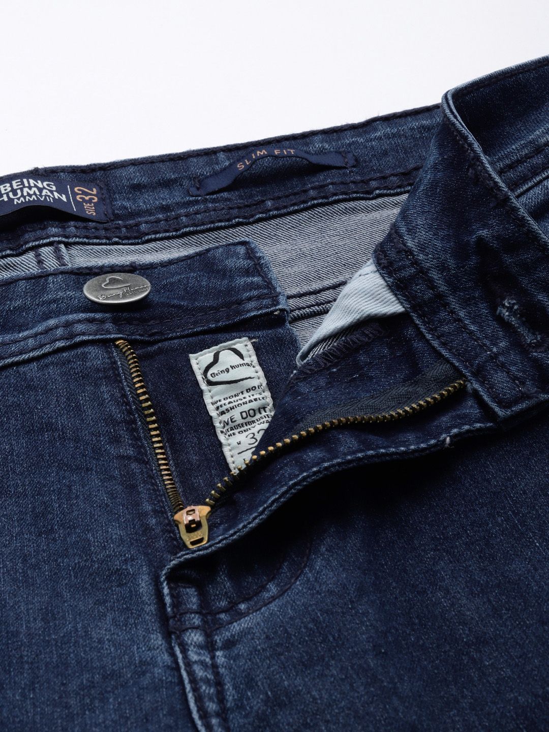 Menjadi Lelaki Manusia Slim Sesuai Cahaya Pudar Seluar Jeans