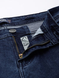 Menjadi Lelaki Manusia Slim Sesuai Cahaya Pudar Seluar Jeans