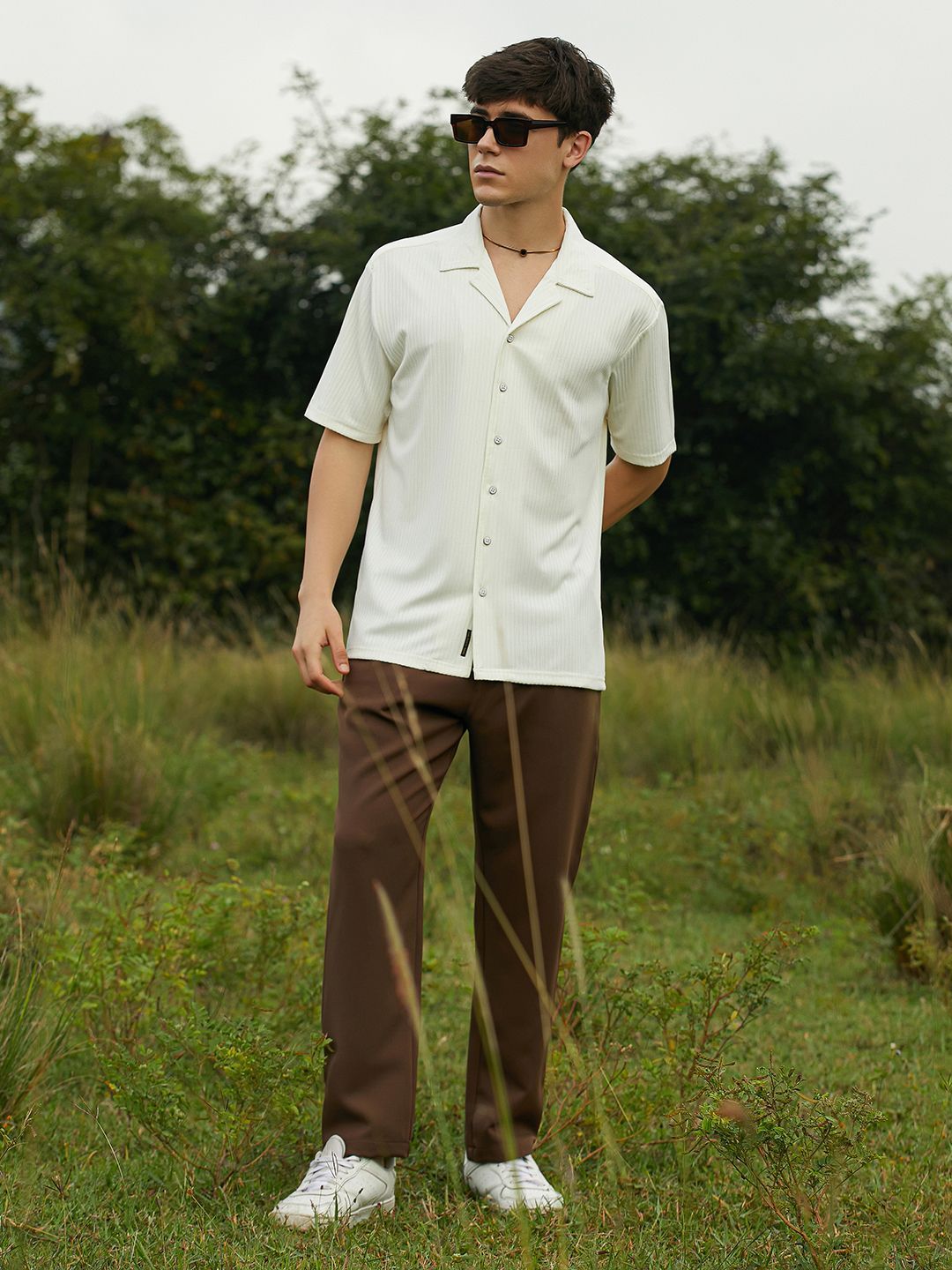 Campus Sutra Men Cotton Mid-Rise Santai Santai