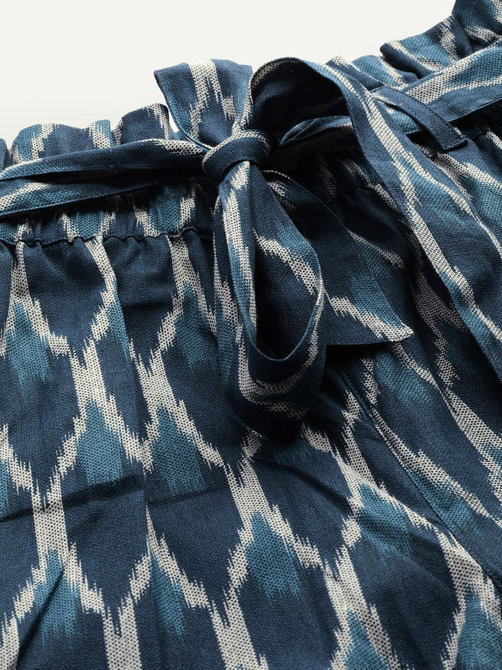 Shae by SASSAFRAS Women Navy Blue & Off-White Ikat Printed Cropped Trousers