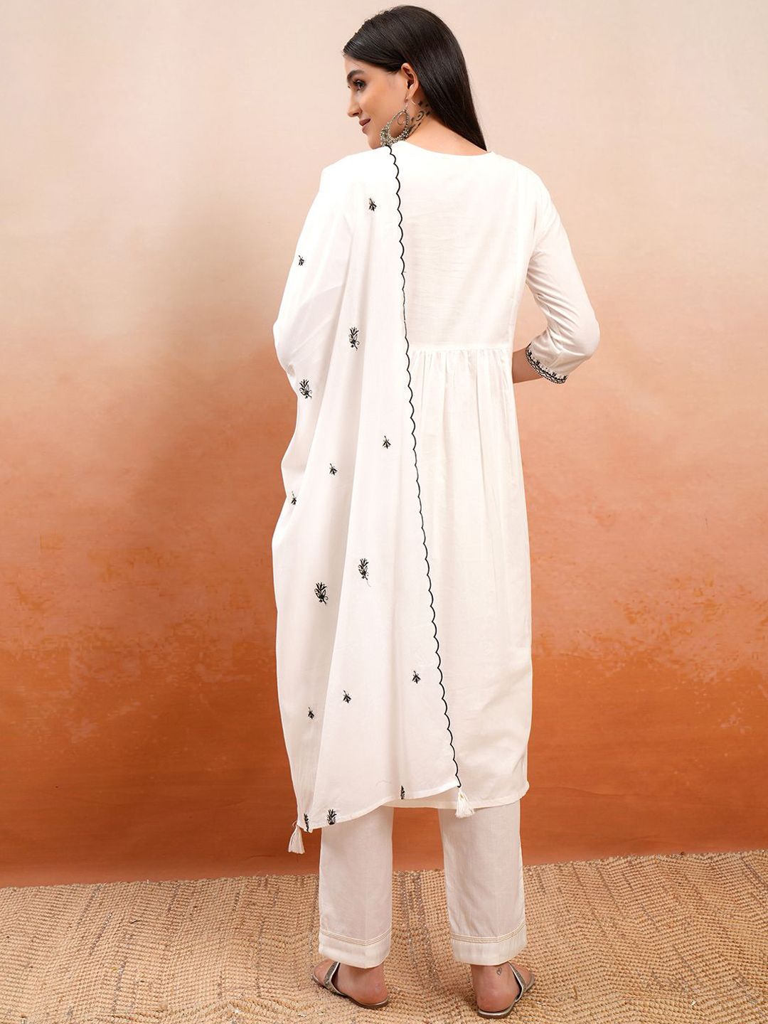 Vishudh Off White Floral Embroidered Pure Cotton Anarkali Kurta With Trousers & Dupatta