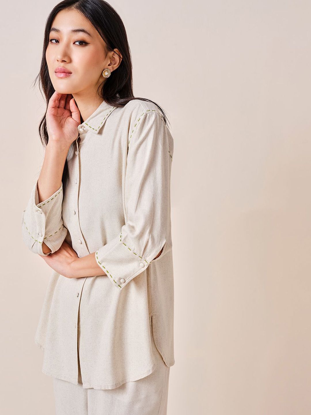 AND Shirt Collar Cuffed Sleeves shirt style Longline Top