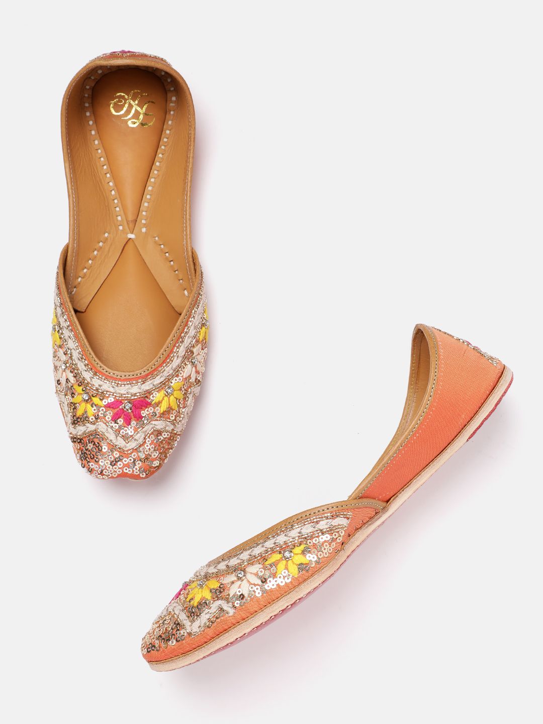 House of Pataudi Embroidered Detailed Mojaris
