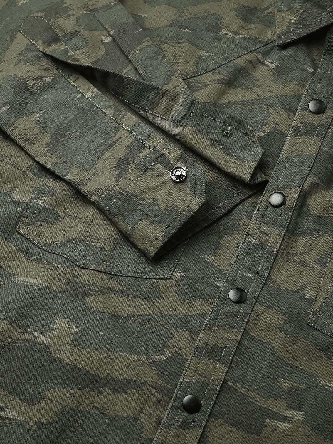 VASTRADO Men Classic Cutaway Collar Camouflage Printed Cotton Casual Shirt