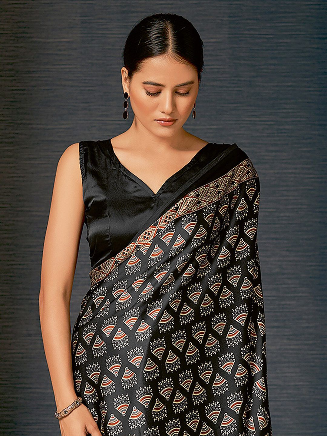 Saree mall Black & Off White Ajrak Printed Block Print Saree