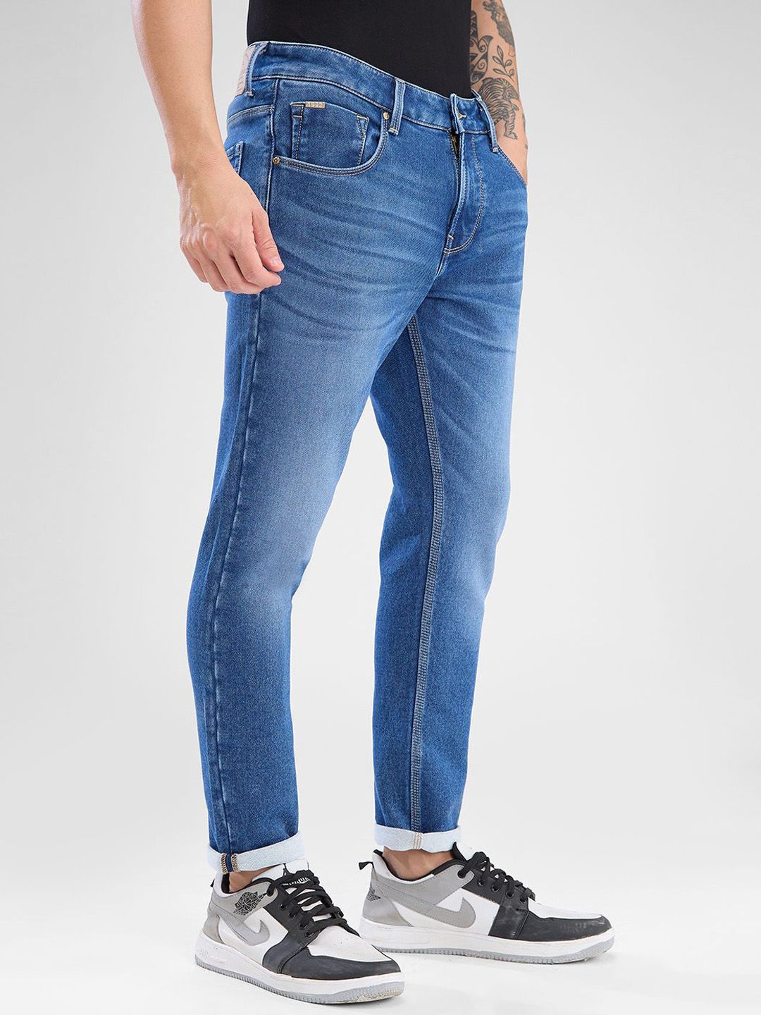 SPYKAR Men Slim Fit Mid Rise Light Fade Clean Look Stretchable Jeans