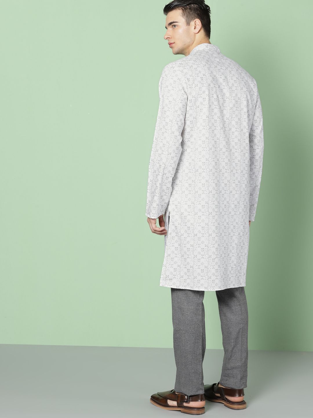House of Pataudi Men White & Grey Printed Straight  Kurta