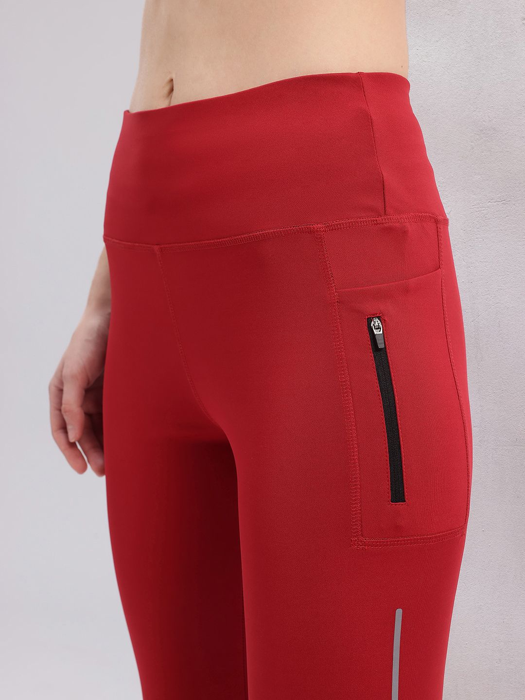 HRX by Hrithik Roshan Women Utility Pockets Rapid-Dry Cropped Mesh Training Tights