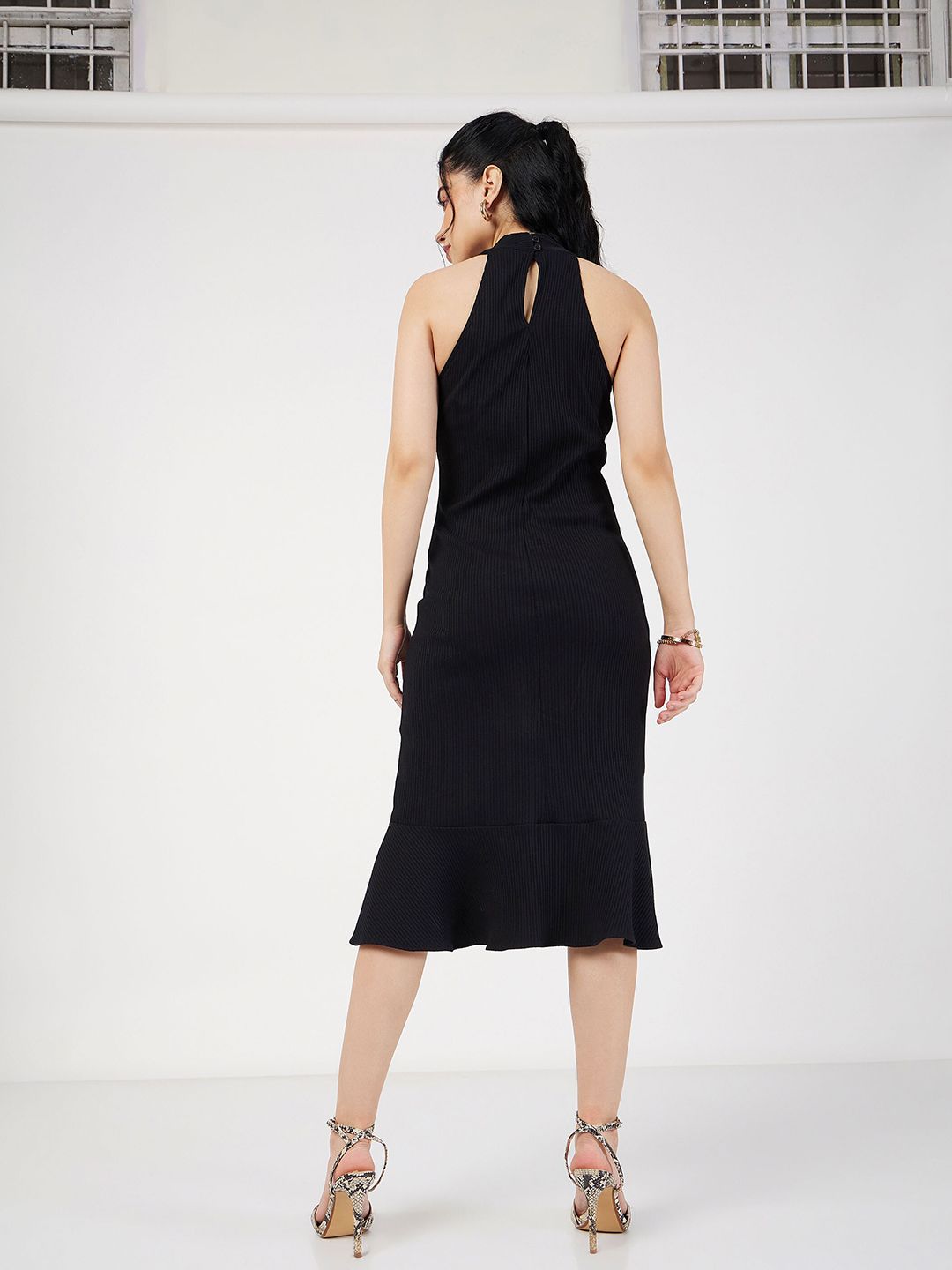 SASSAFRAS Halter Neck Sheath Dress