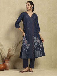 Rumah Wanita Chikankari Denim Biru Tua Kurta Dihiasi Tangan