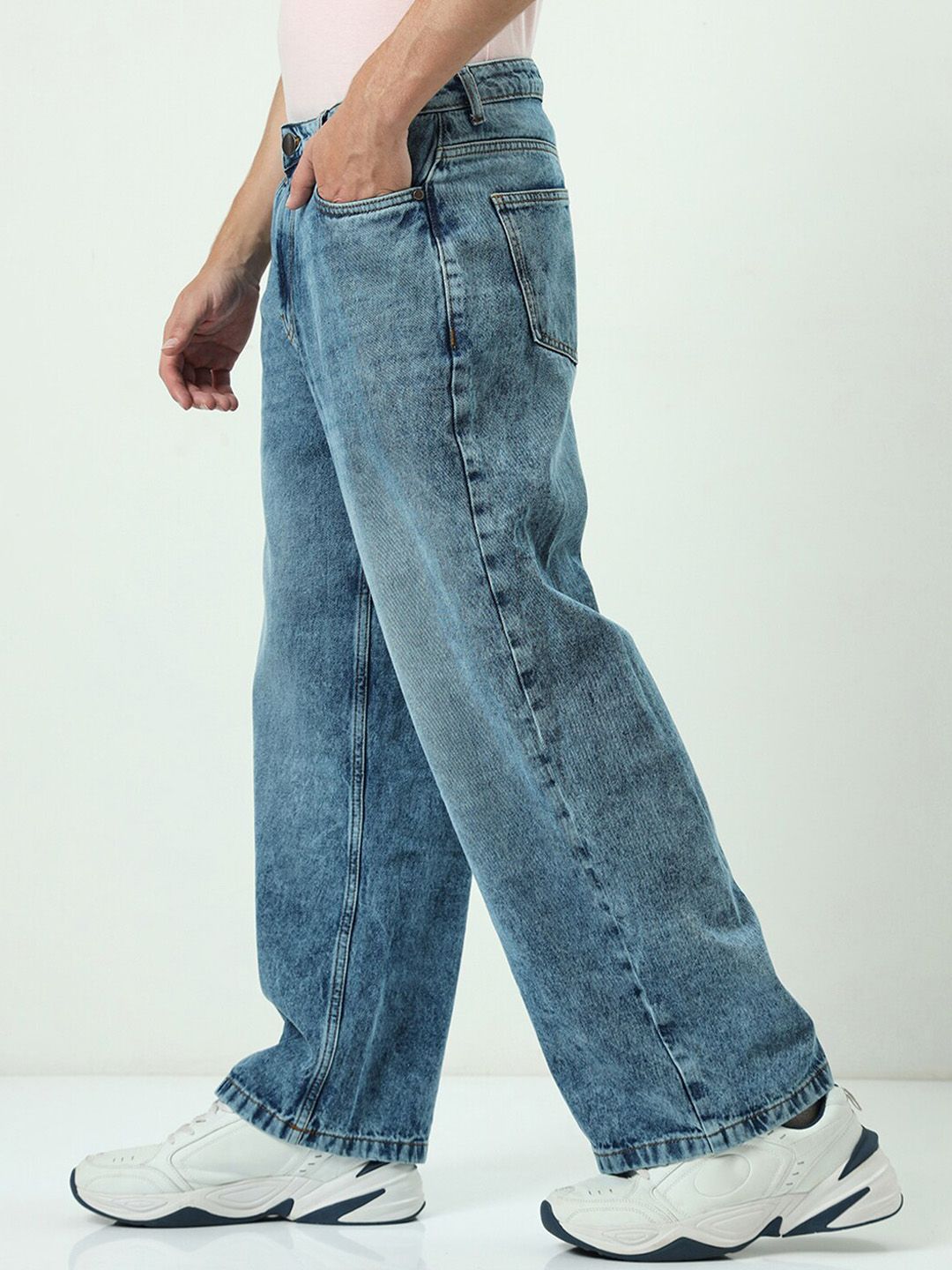 Bewakoof Men Baggy Straight Fit Jeans