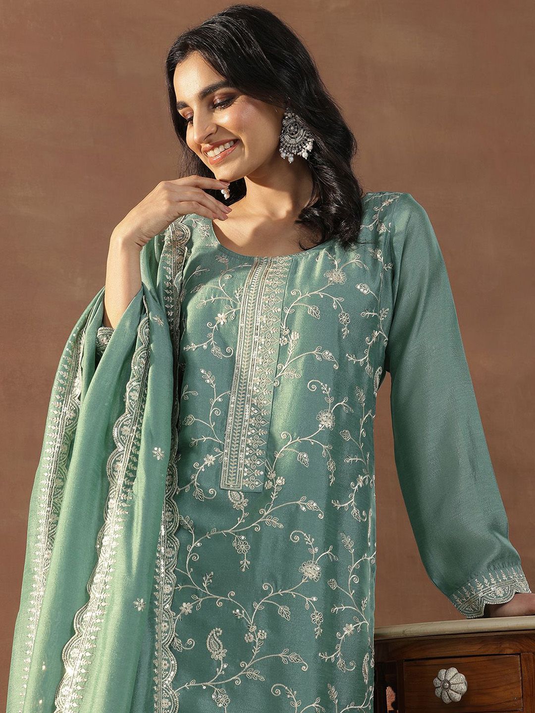 Libas Women Floral Embroidered Regular Sequinned Kurta with Trousers & With Dupatta