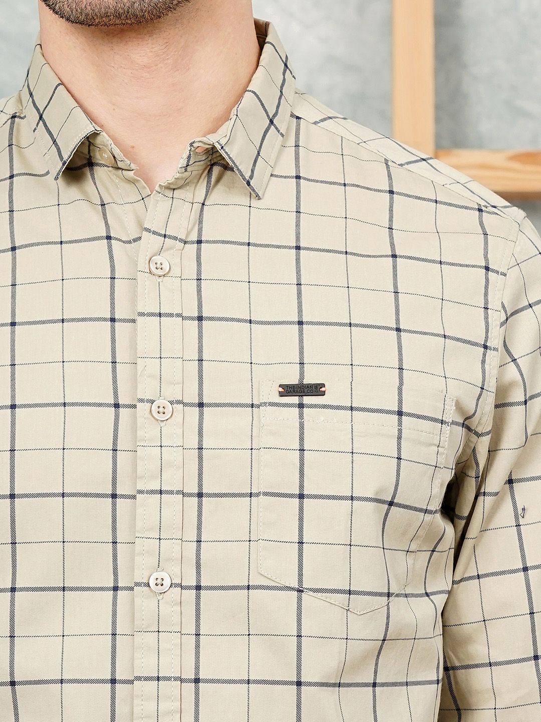 The Indian Garage Co Men Beige & Navy Blue Slim Fit Checked Casual Shirt