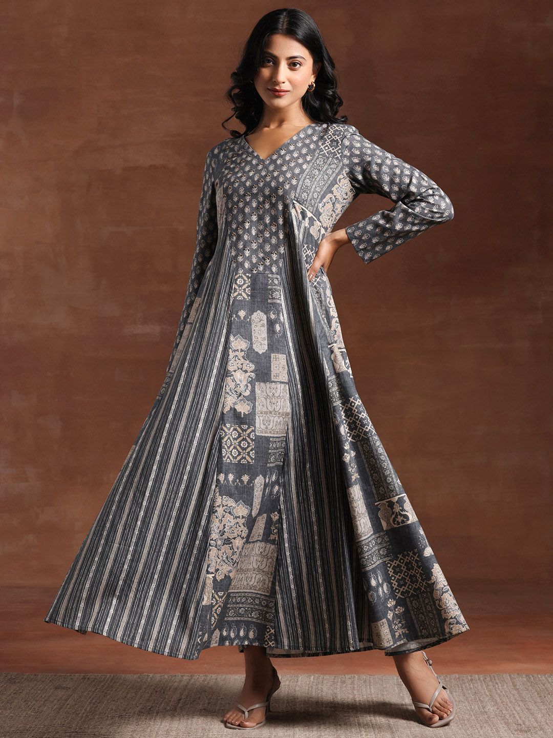 Libas Floral Print V-Neck Linen Maxi Dress