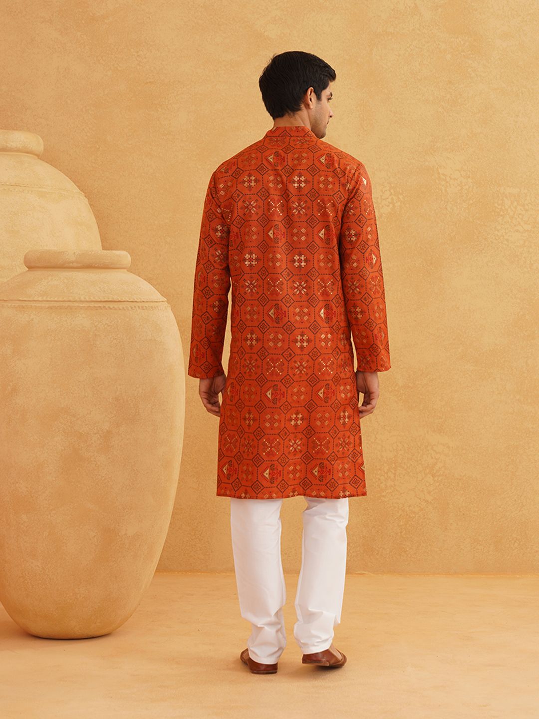 SOJANYA Men Orange & Black Geometric Printed Kurta