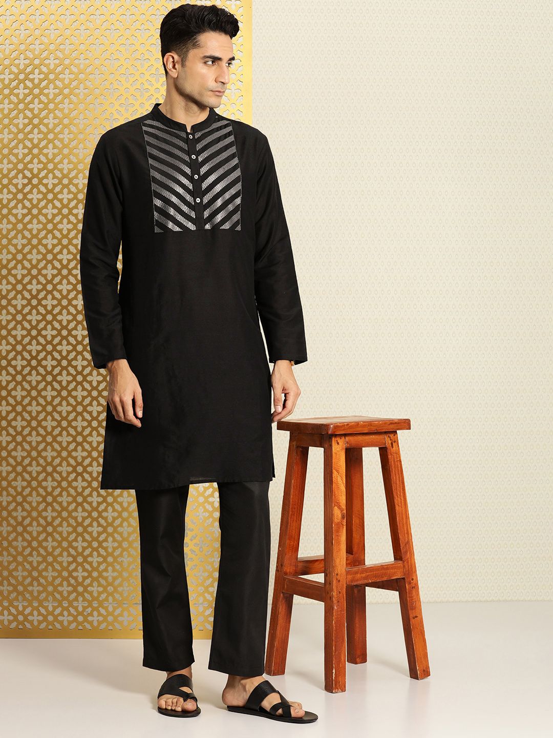 House of Pataudi Jashn Yoke Design Kurta