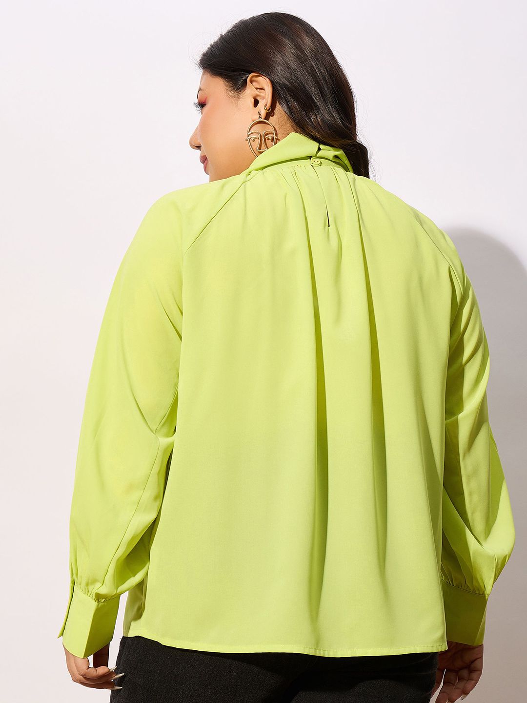 SASSAFRAS Curve Plus Size Keyhole Neck Cuffed Sleeves Georgette Top