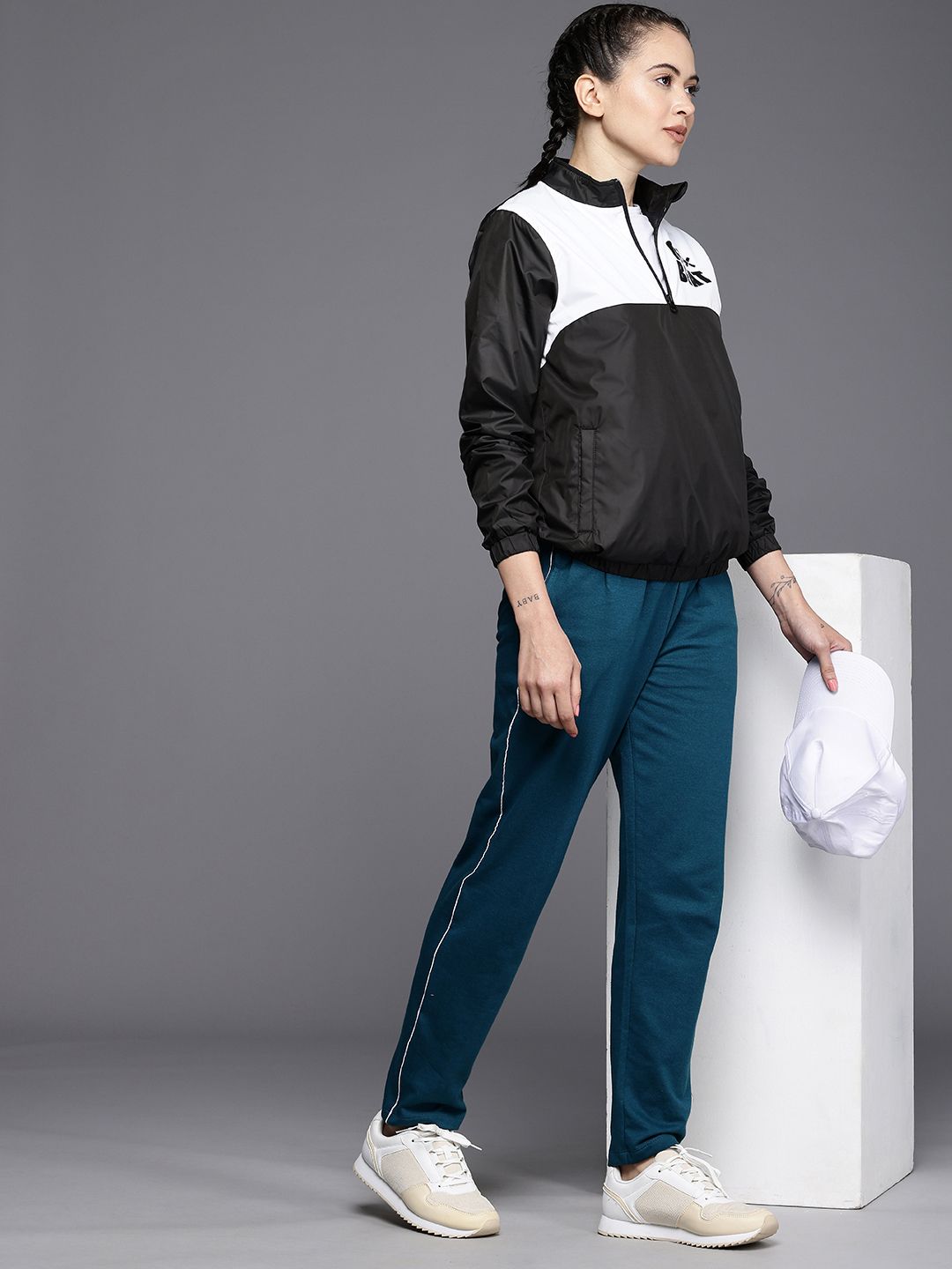 HRX by Hrithik Roshan Rapid Dry Antimicrobial Finish Colourblocked Lifestyle Sporty Jacket