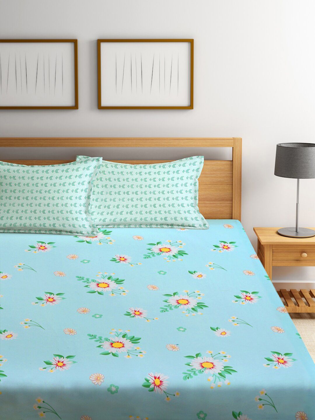 KLOTTHE Blue & White Floral-Printed 300TC Fitted King Bedsheet With 2 Pillow Covers