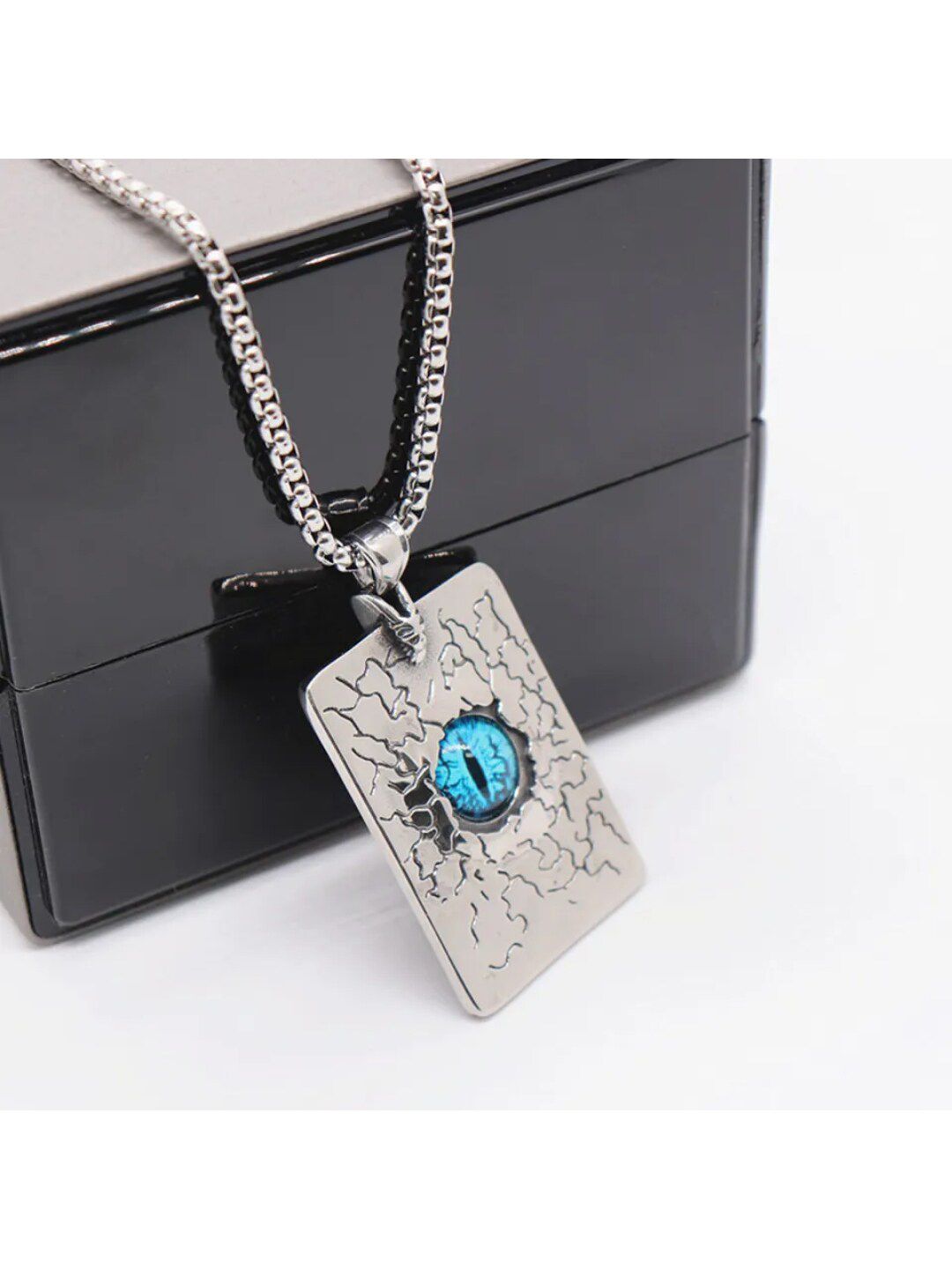 SALTY Men Silver-Toned Monster'S Eye Locket Chain