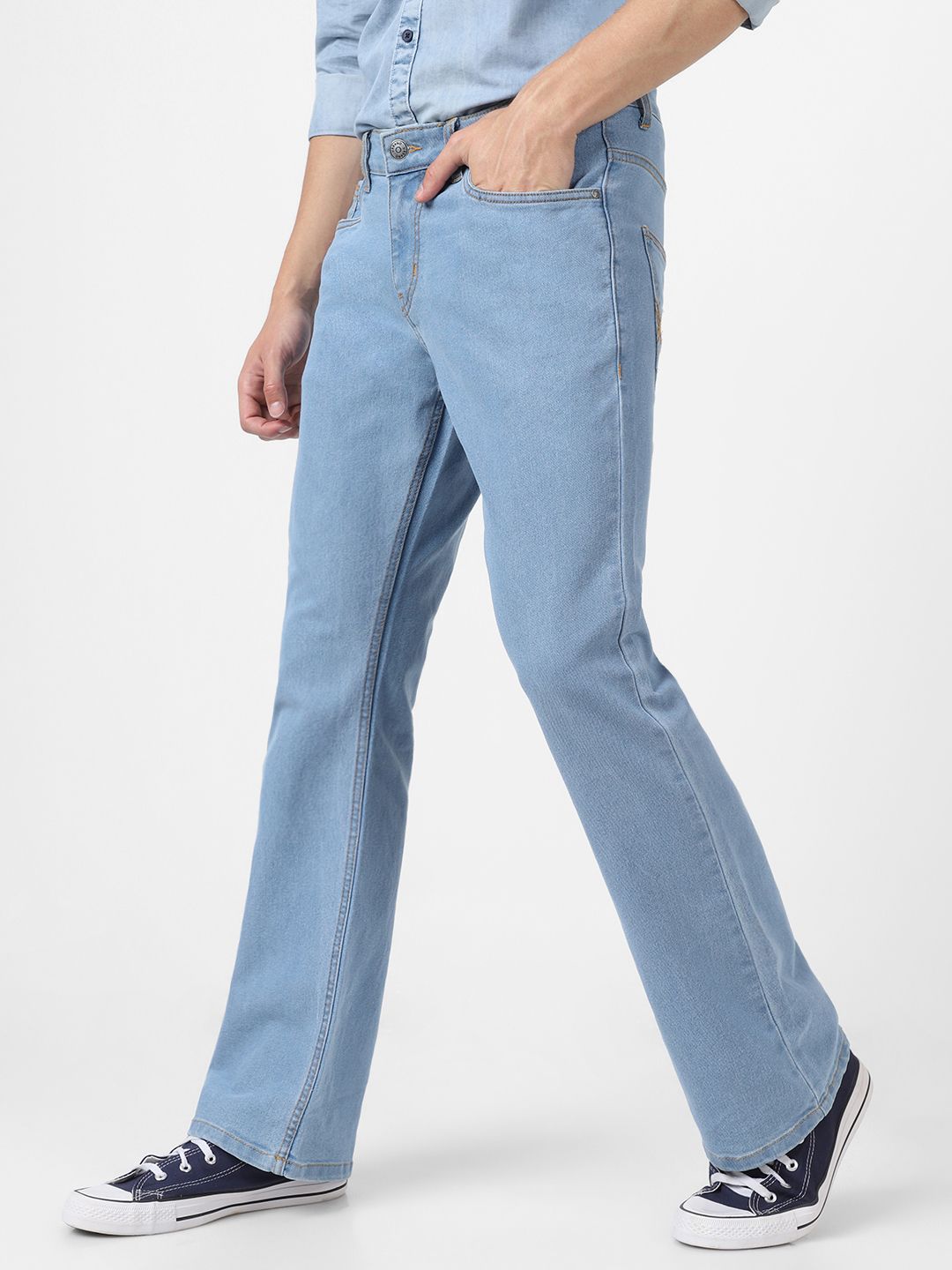 Urbano Fashion Men Mid Rise Light Fade Stretchable Bootcut Jeans