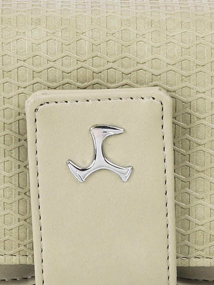 Mochi Women Textured Envelope