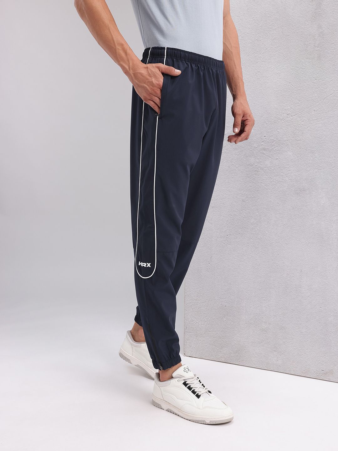 HRX by Hrithik Roshan Men Contrast Piping Lifestyle Joggers