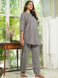 SANSKRUTIHOMES Grey & Cream Graphic Printed Pure Cotton Night Suit