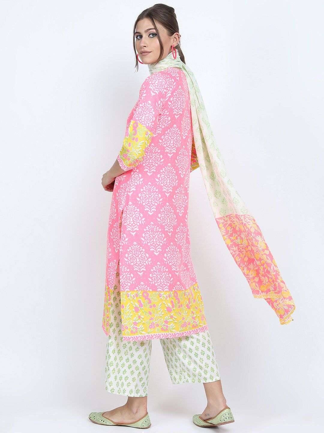 Vishudh Women Pink Floral Printed Kurta with Palazzos & With Dupatta