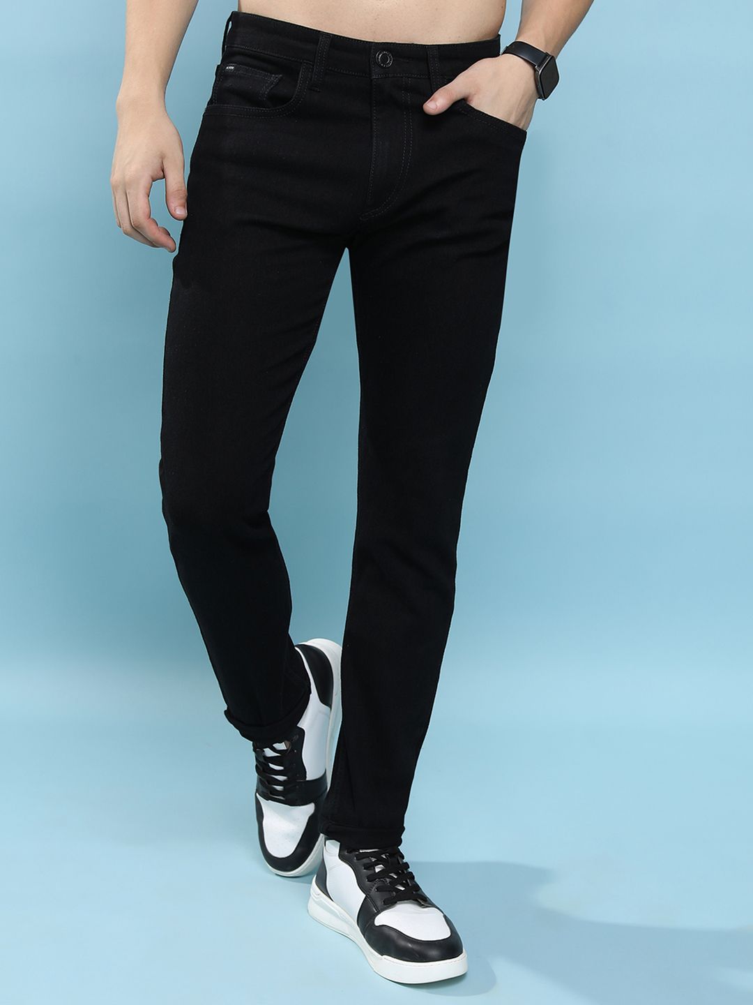 HIGHLANDER Men Tapered Fit Clean Look Stretchable Jeans