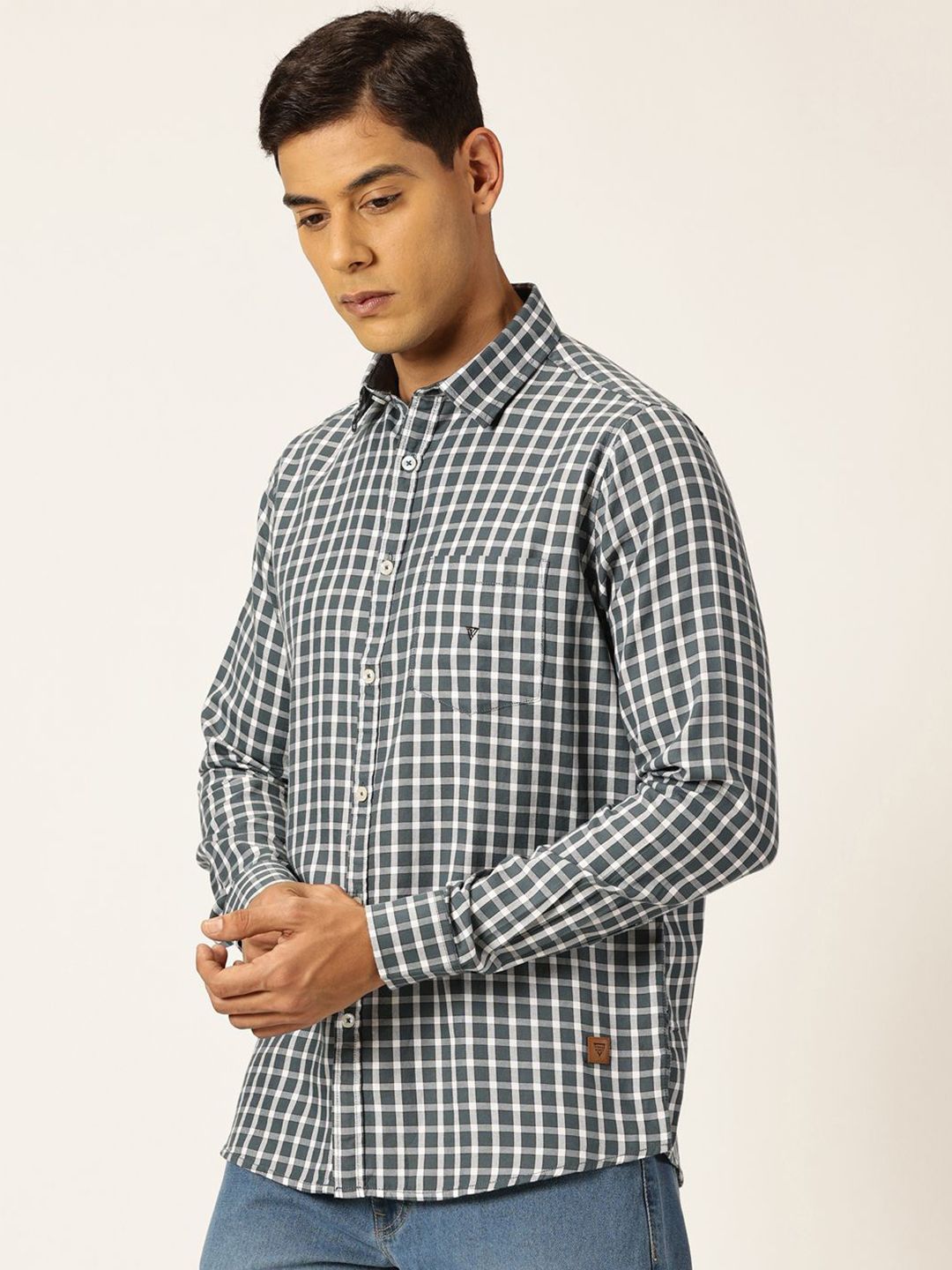 Thomas Scott Men Slim Fit Gingham Checks Spread Collar Casual Shirt