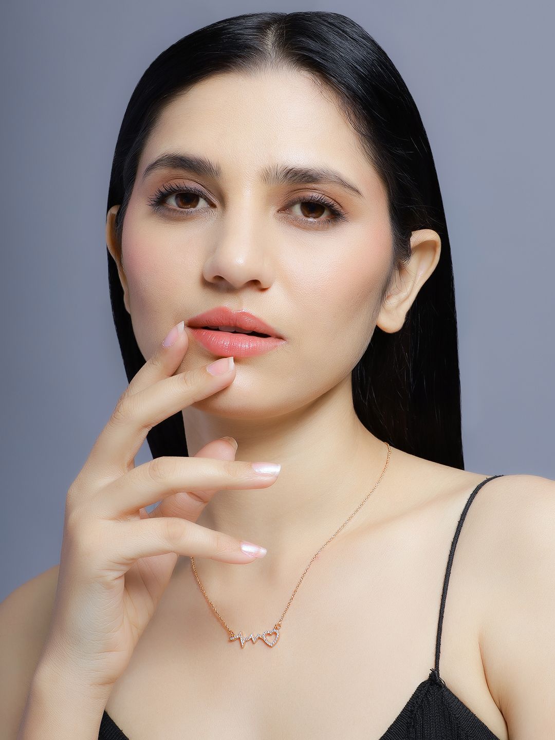 DressBerry Solitaire Bersalut Emas CZ Loket Minimum Berbentuk Hati dengan Rantai