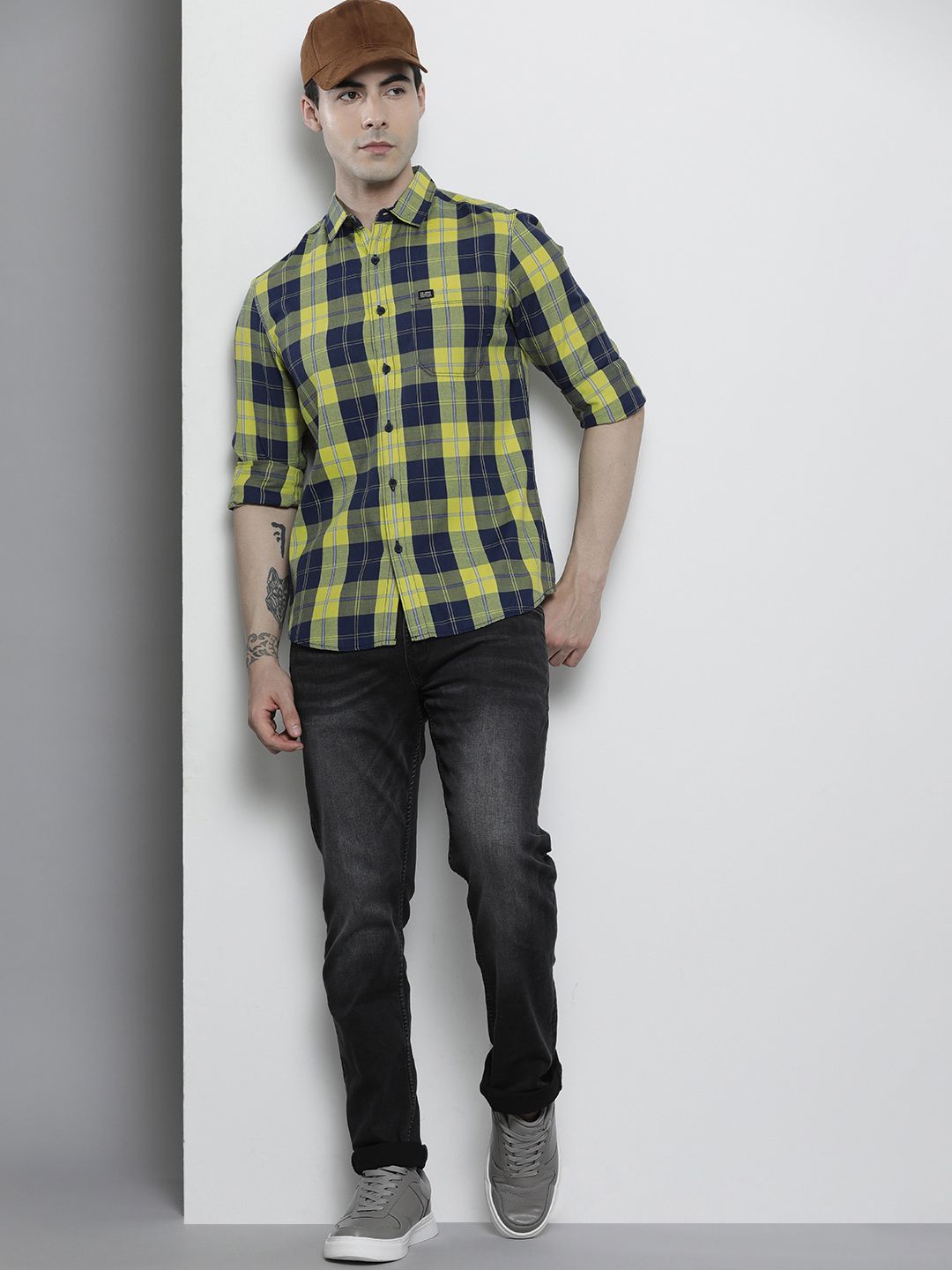 The Indian Garage Co Men Regular Fit Checked Casual Shirt
