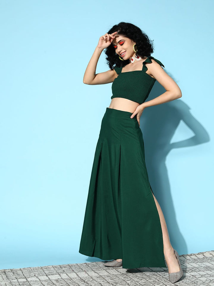 Berrylush Women Green Solid Top with Skirt