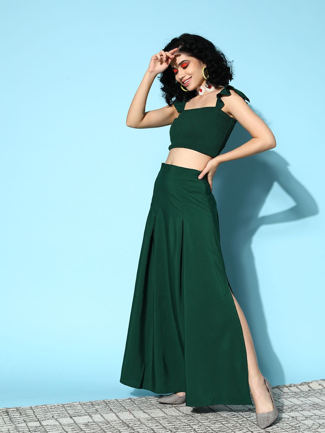Berrylush Women Green Solid Top with Skirt