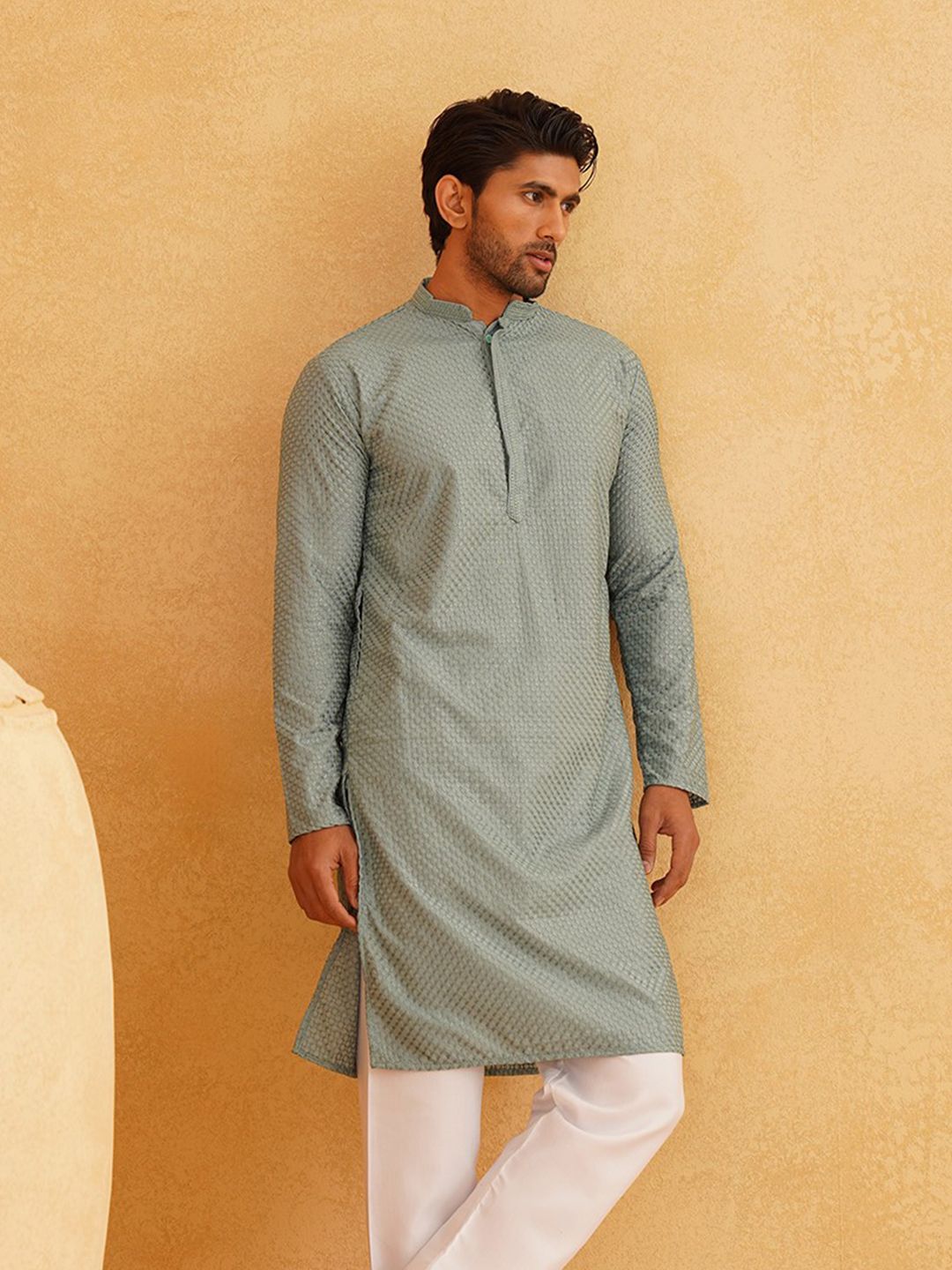 SOJANYA Kurta Kapas Tulen Sulam Geometrik Kolar Mandarin