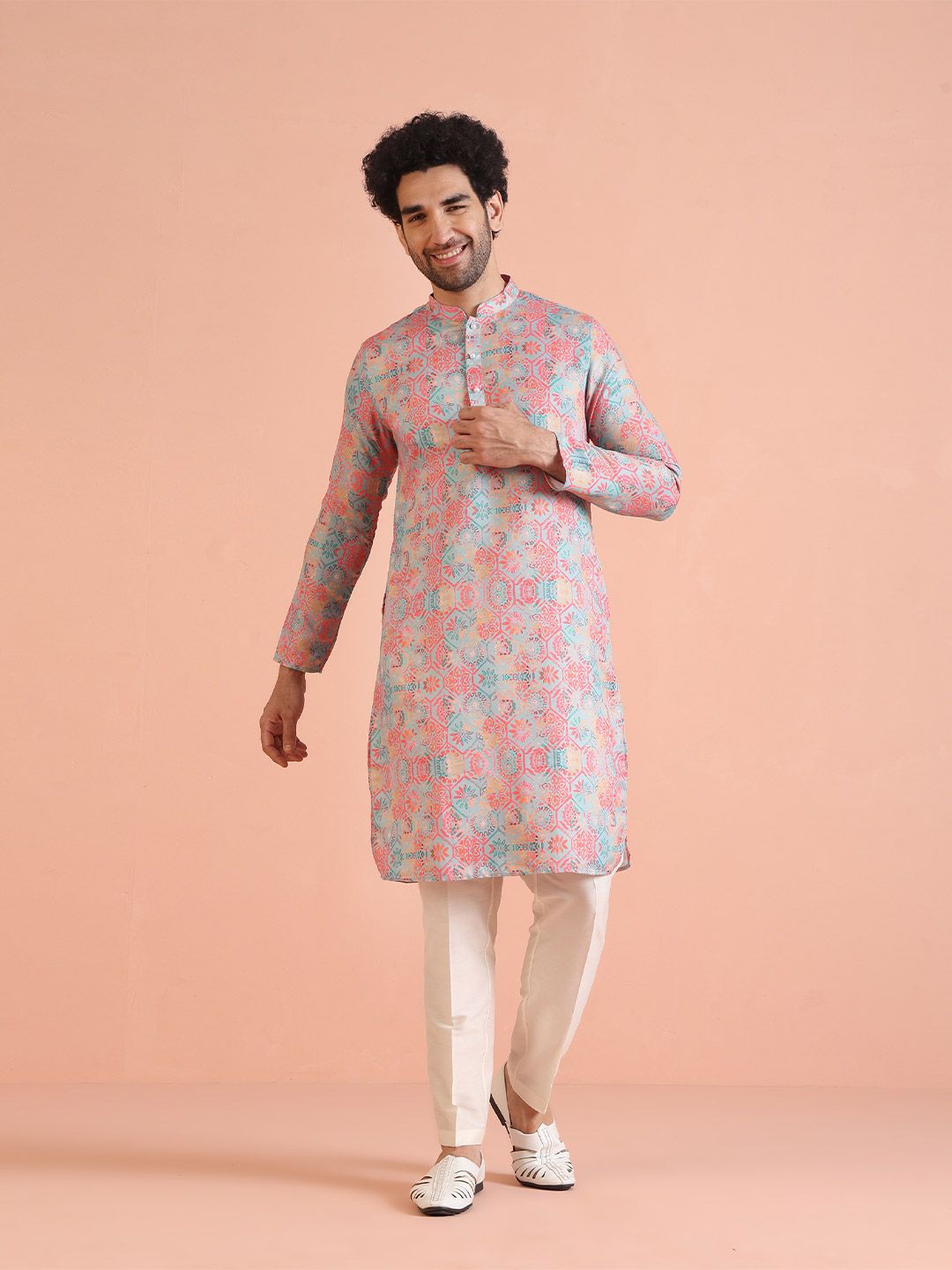 KISAH Floral Printed Straight Kurta with Trousers