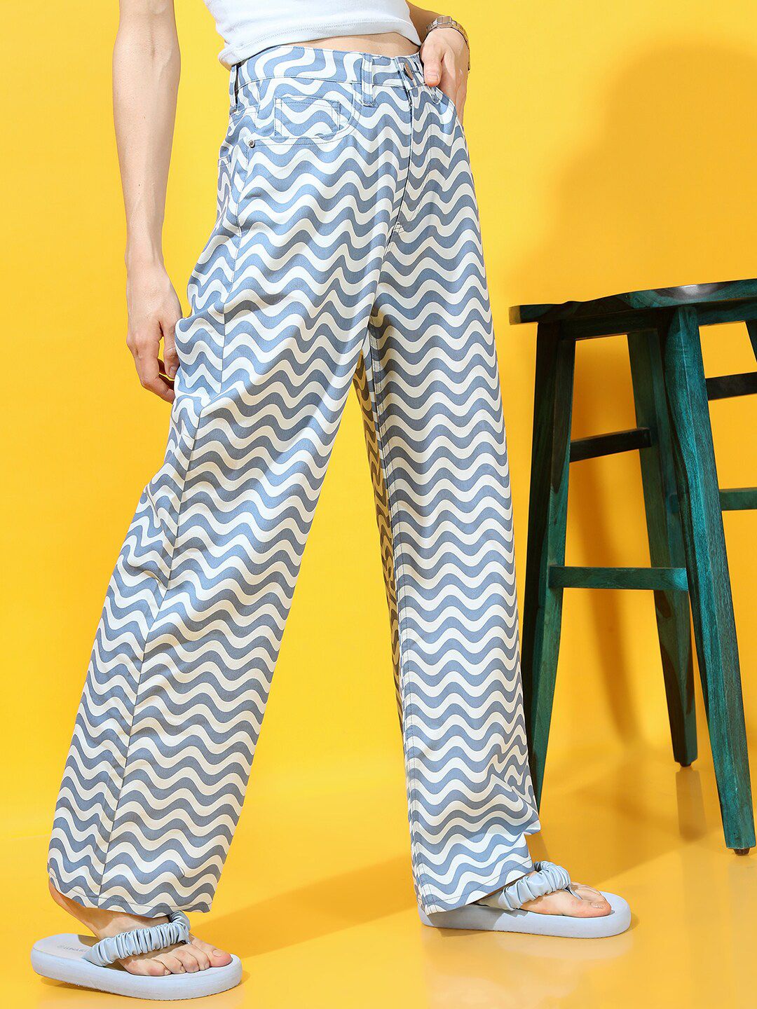 Tokyo Talkies Women Navy Blue Geometric Printed Regular Fit Jeans