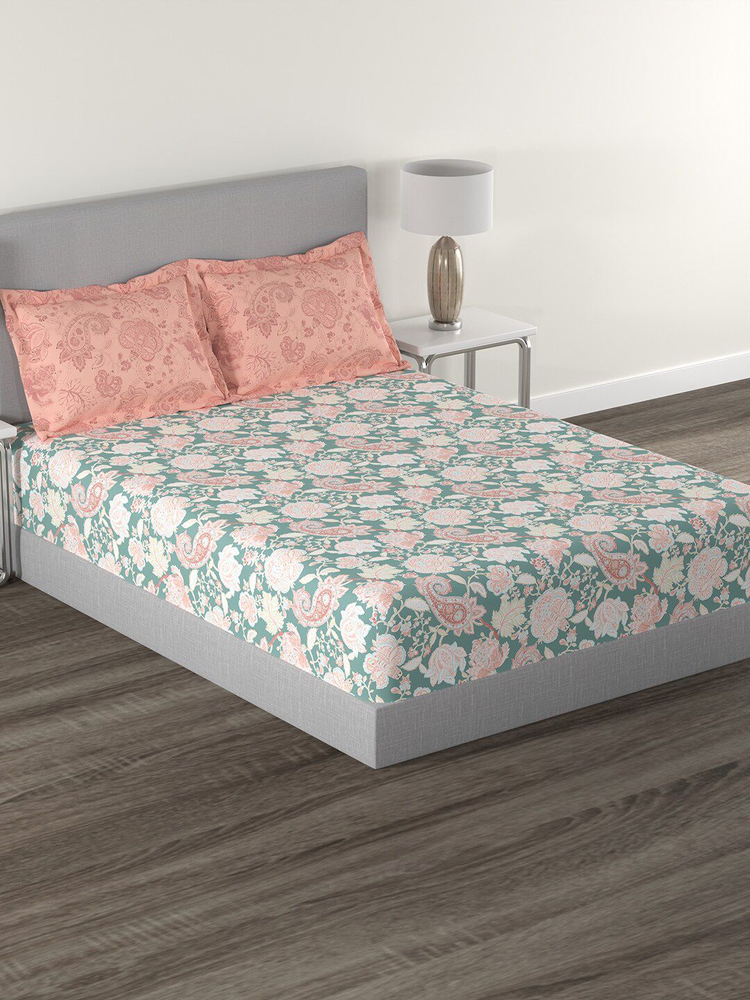 MYTRIDENT Green  White Ethnic Motifs Cotton 144 TC Queen Bedsheet With 2 Pillow Covers