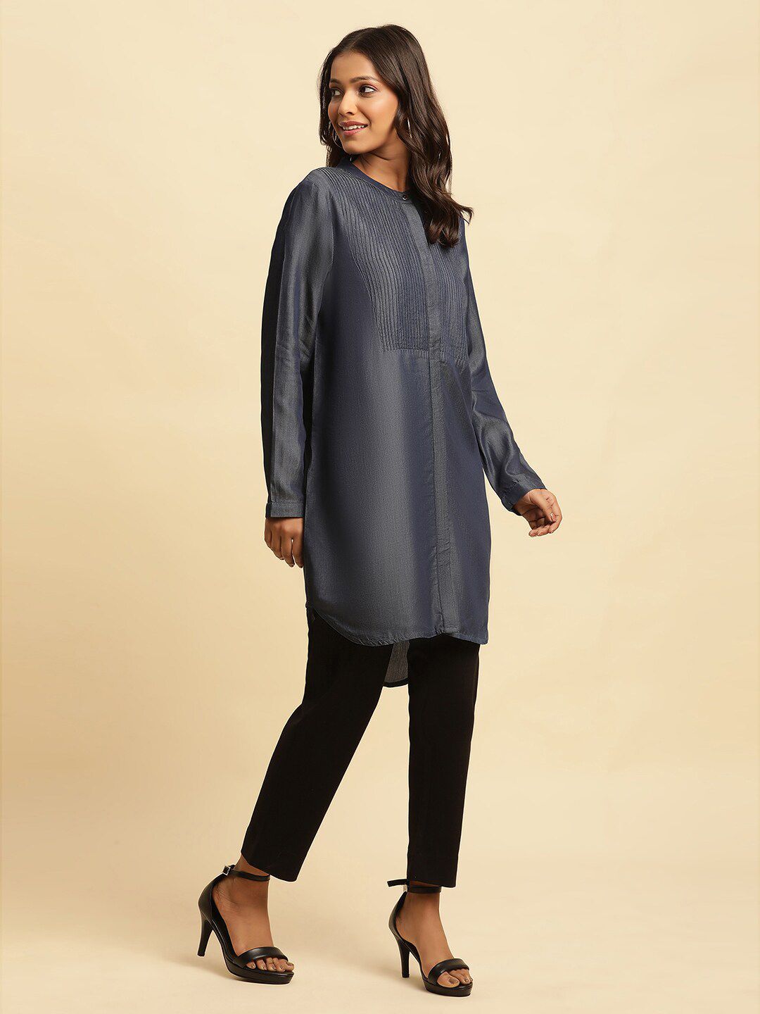 W Mandarin Collar Long Sleeves Lyocell Kurta