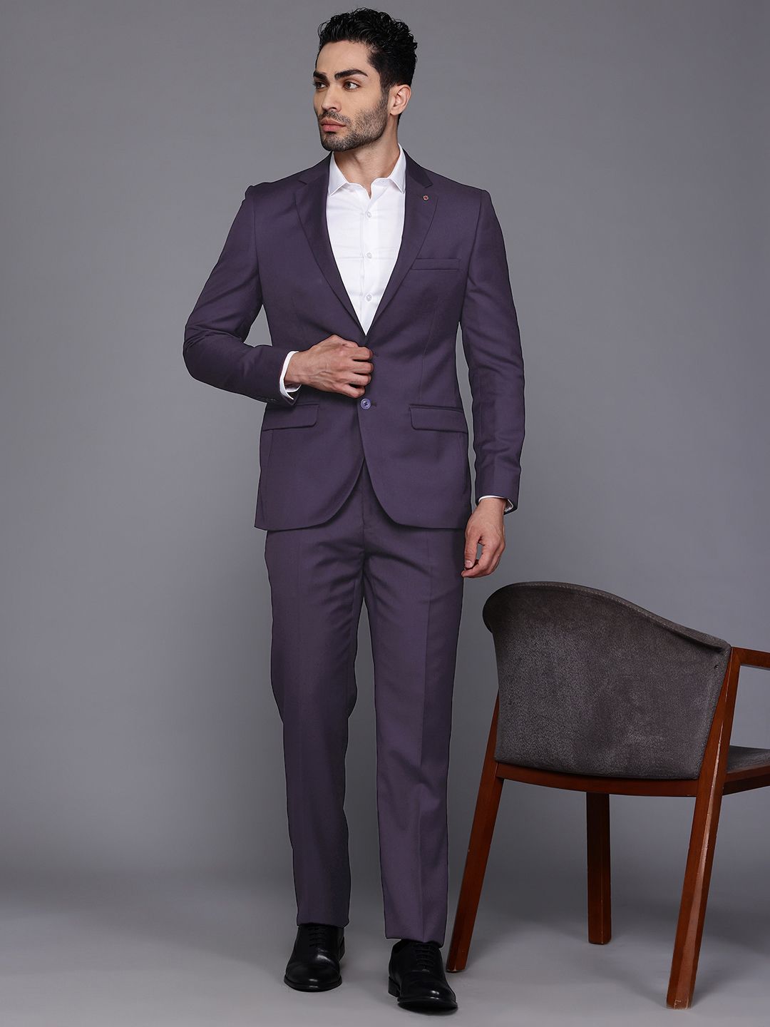 Raymond Technosmart Contemporary Fit Single-Breasted 2-Piece Formal Suit