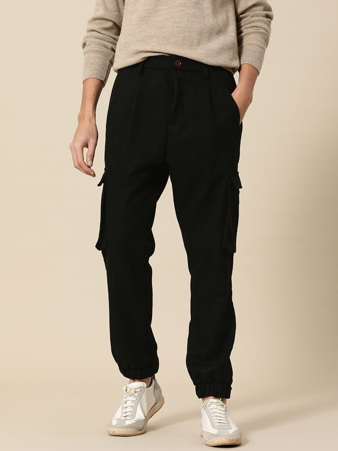 Mr Bowerbird Men Black Solid Liberal Fir Pleated Cargos
