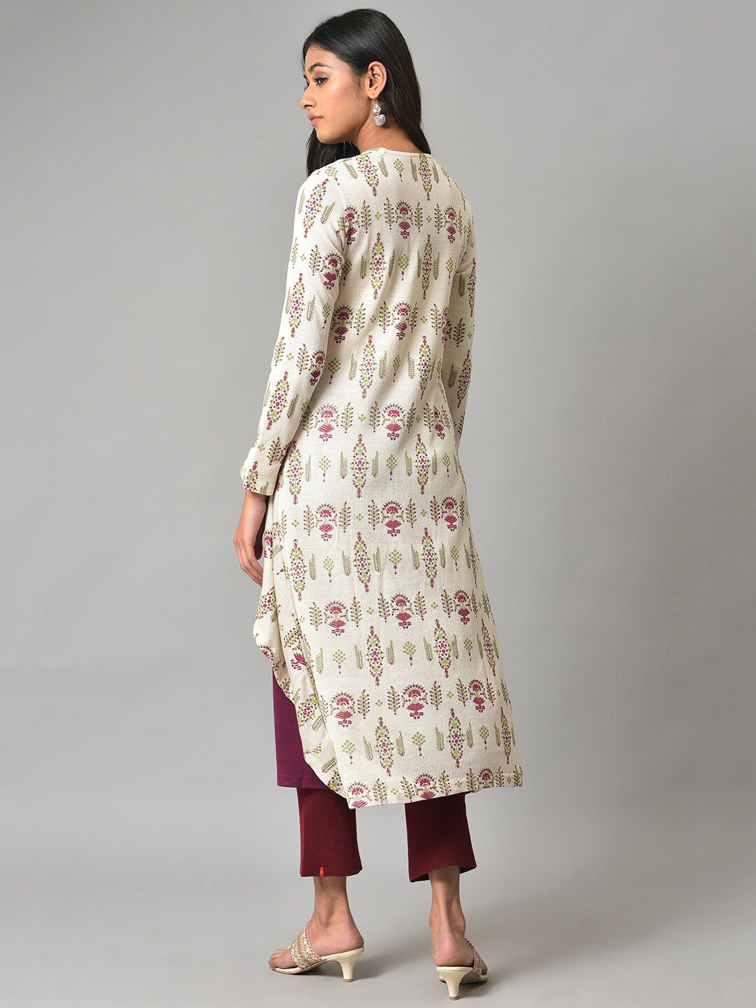 W Ethnic Motifs Printed Acrylic Kurta