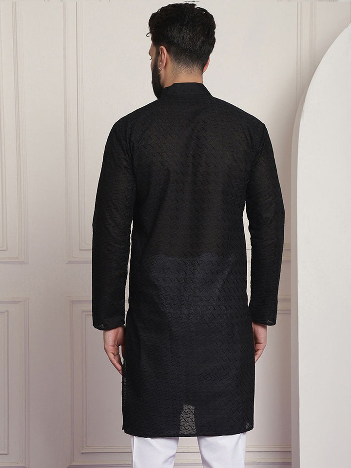 SOJANYA Men Black Chikankari Kurta