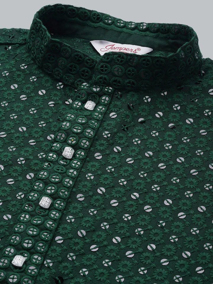 Jompers Men Chikankari Embroidered Cotton Kurta