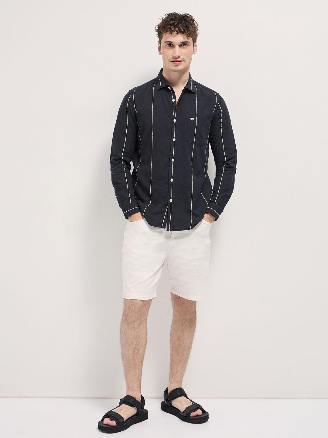 THE BEAR HOUSE Men Spread Collar Vertical Striped Cotton Casual Shirt