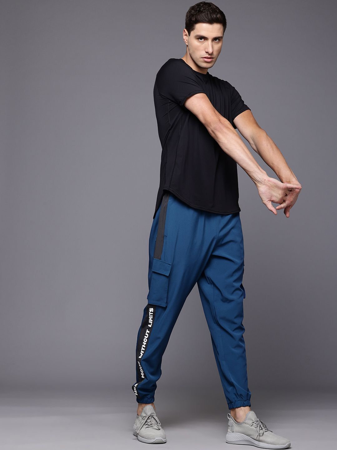 HRX by Hrithik Roshan Men Rapid-Dry Typography Print Training Joggers With Panel Detail