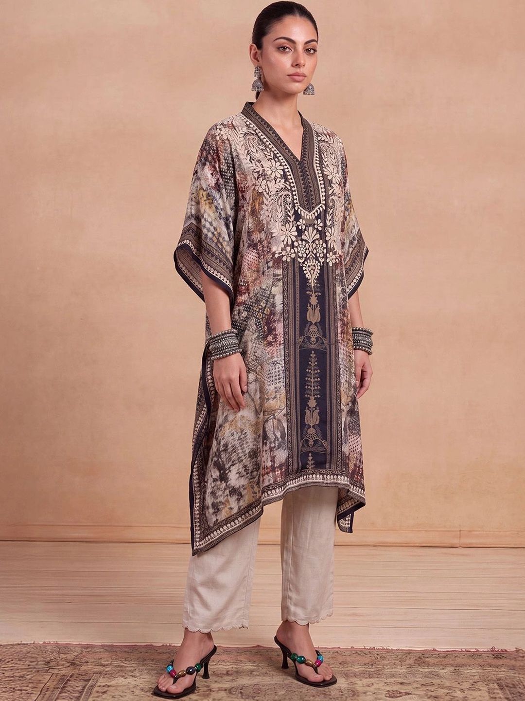 House of Chikankari Women Ethnic Motifs Extended Sleeves Thread Work Crepe Kaftan Kurta