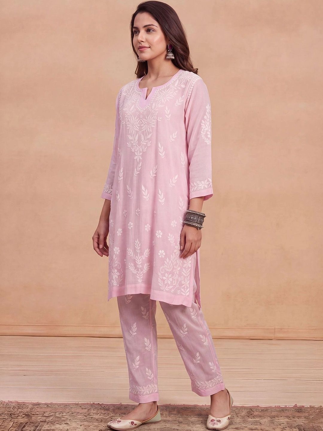 Rumah Chikankari Wanita Biasa Chikankari Chanderi Silk Kurta dengan Seluar